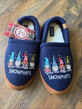 Life Is Good Navy 'Snowmies' Embroidered Gnome Slippers